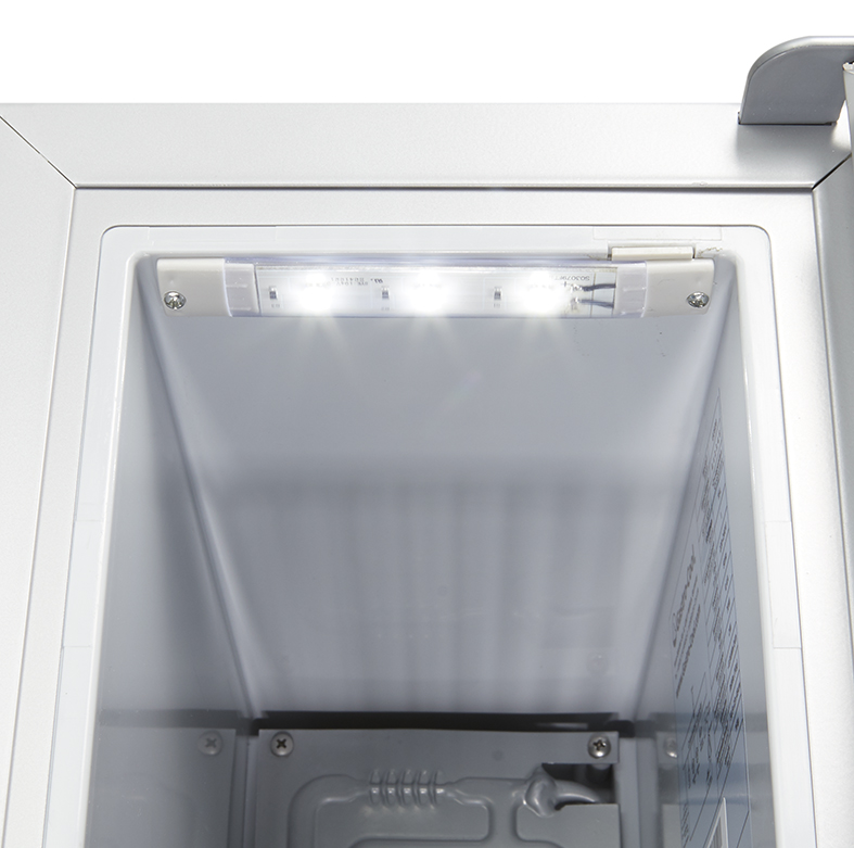 Gastro-Cool - Extra kleiner und schmaler Getränkekühlschrank mit Glastür - silber - GCGD8 - LED