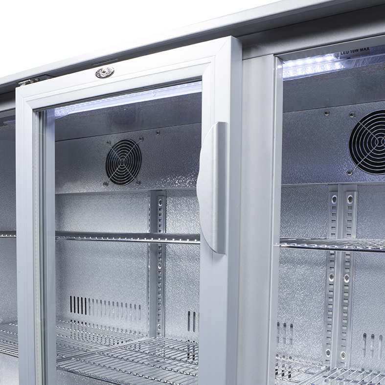 Gastro-Cool - Glastürkühlschrank - Thekenkühlschrank - 3 Schiebetüren - selbstschließend - silber - GCUC300 - abschließbar
