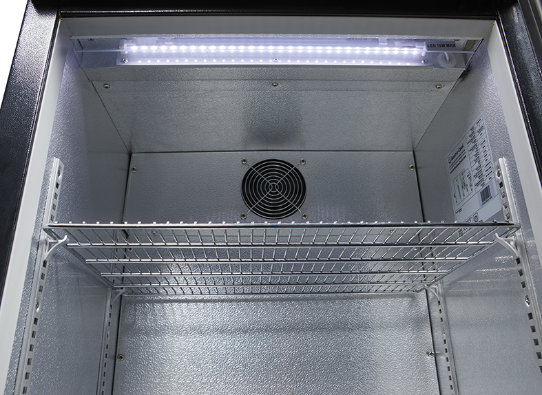 Gastro-Cool - Untertheken Kühlschrank - Glastür - selbstschließend - schwarz - GCUC100 - Innenraum mit LED